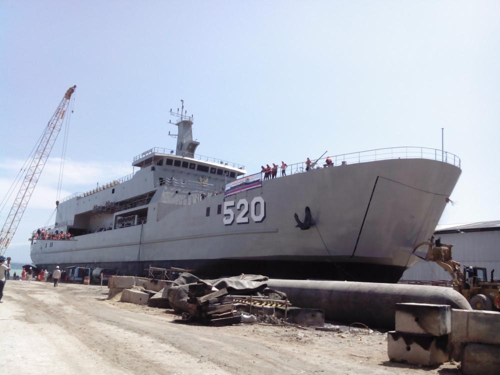 KRI Teluk Bintuni 520: LST Terbesar Satuan Kapal Amfibi TNI AL